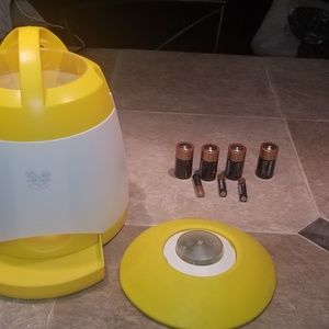 ARF DOG MEMORY PUZZLE DISPENSER